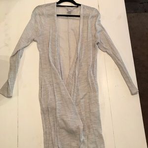 White 2XL high-low cardigan with pockets!